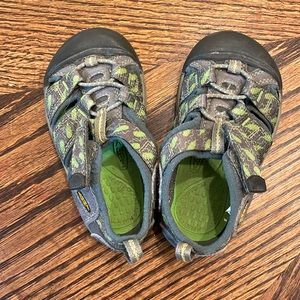 Kids keens size 7 (toddler)